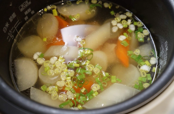 電鍋滷蘿蔔香菇