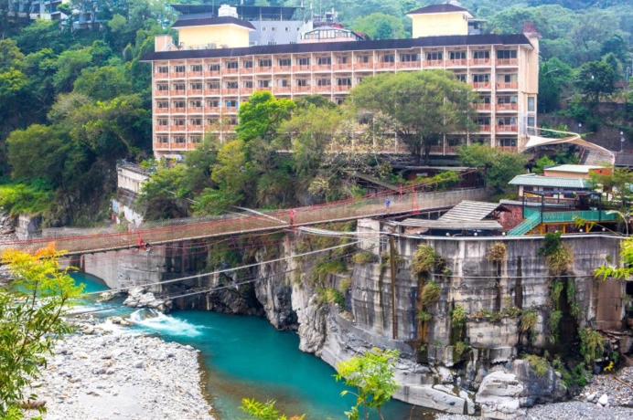 谷關溫泉二日遊