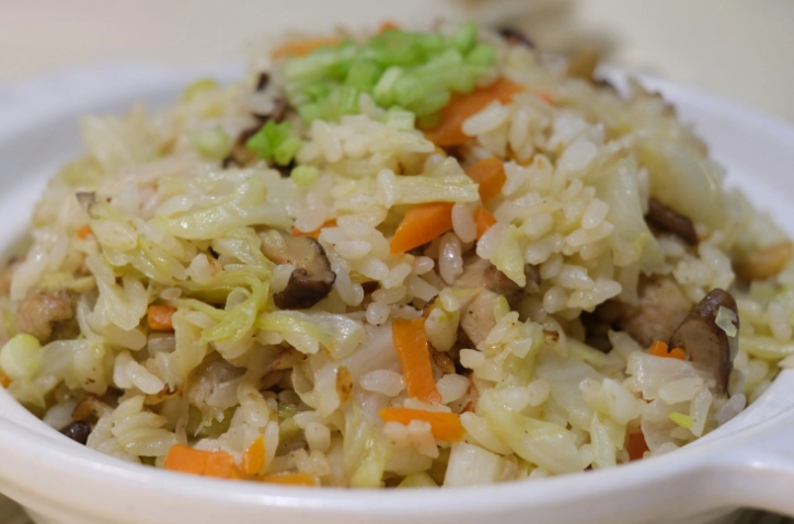 高麗菜炒飯做法