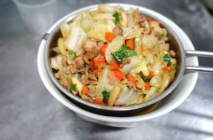 高麗菜炒飯做法