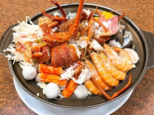 龜吼漁港平價海鮮推薦：在地人私藏美食清單與省錢攻略