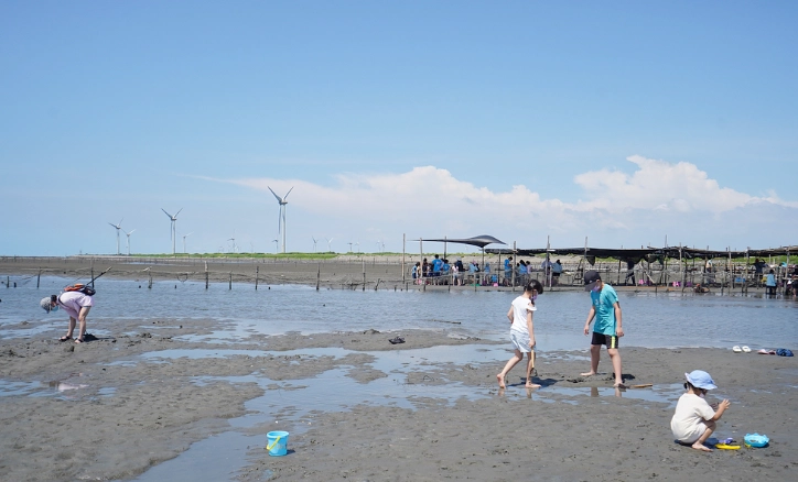王功漁港鐵牛車