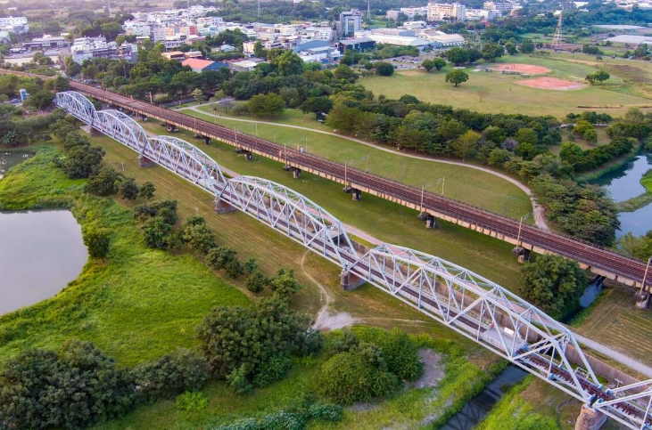 高雄大樹舊鐵橋