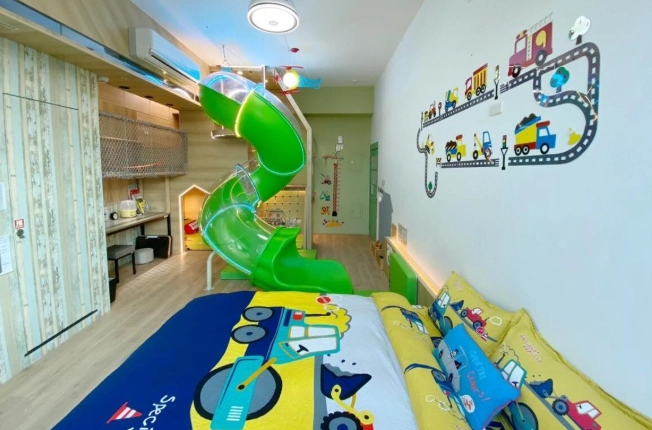 台中親子民宿 溜滑梯 台中親子民宿 溜滑梯