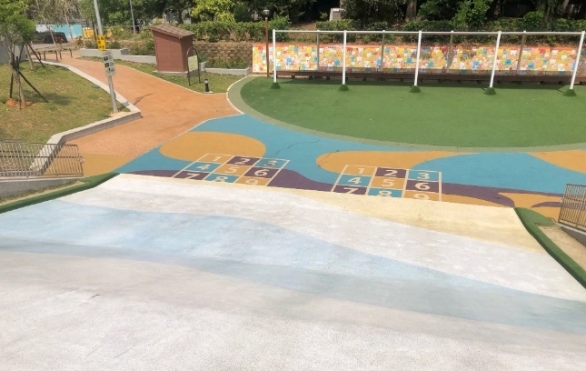 嘉義公園滑草