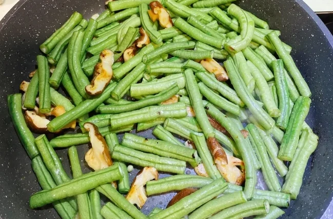 長豆炒香菇