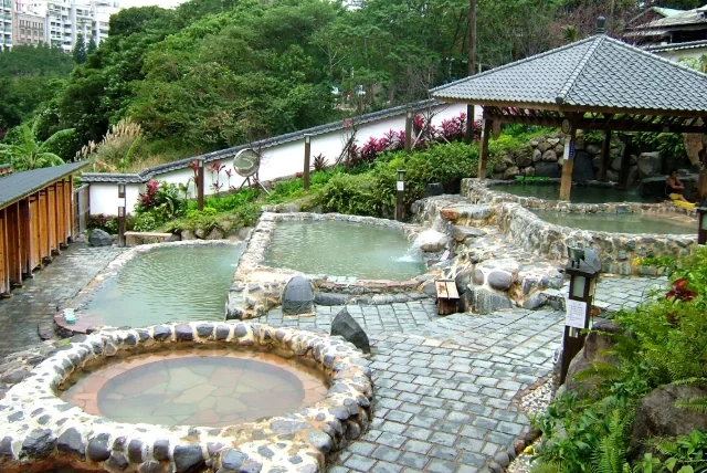 離林口最近的溫泉