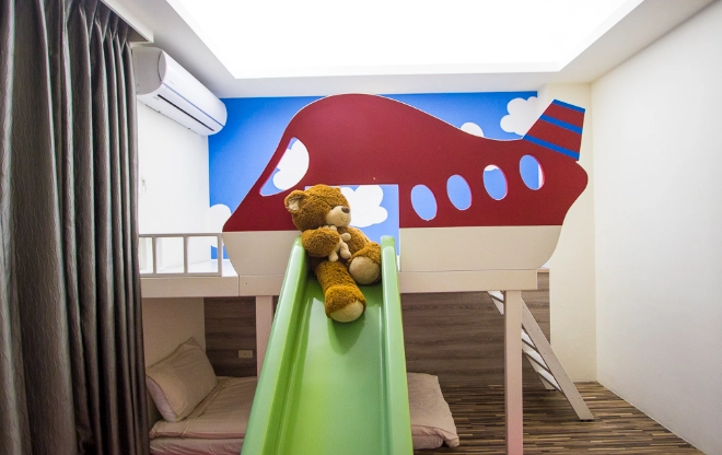 台中親子民宿溜滑梯