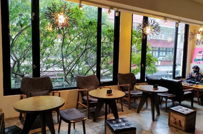 有沙發的咖啡廳台北