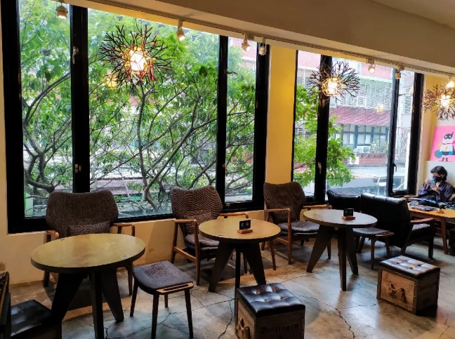 有沙發的咖啡廳台北推薦：精選10家舒適放鬆好去處