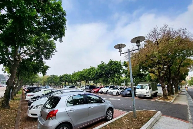 嘉義公園停車