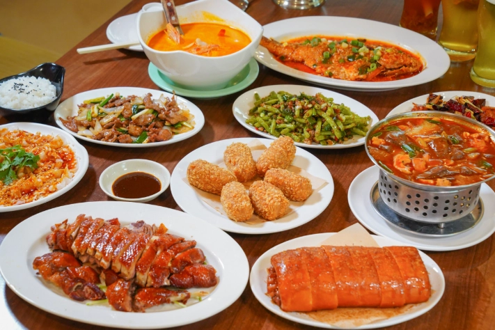 內湖特色餐廳終極指南：在地人私藏景觀、親子與創意美食地圖