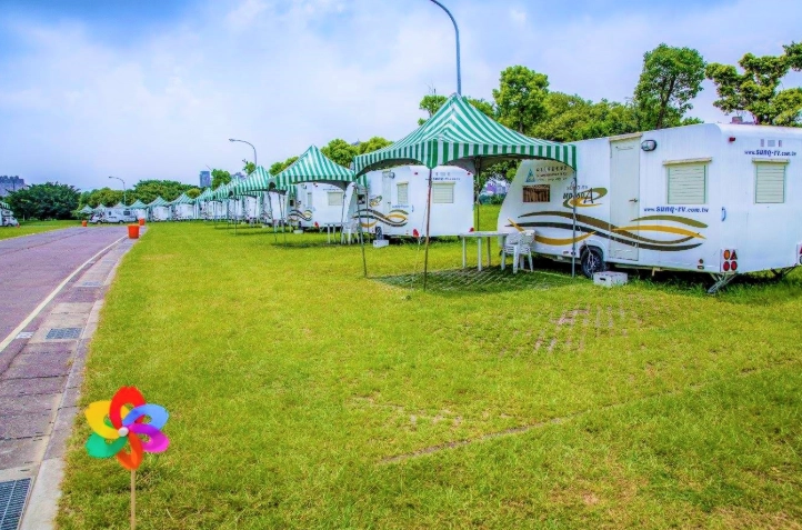 台灣有接駁車的露營區推薦｜免扛裝備、輕鬆抵達的露營懶人包